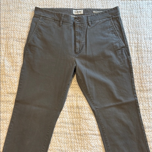 Goodfellow & Co Slim Chino 33x30 - Picture 1 of 4